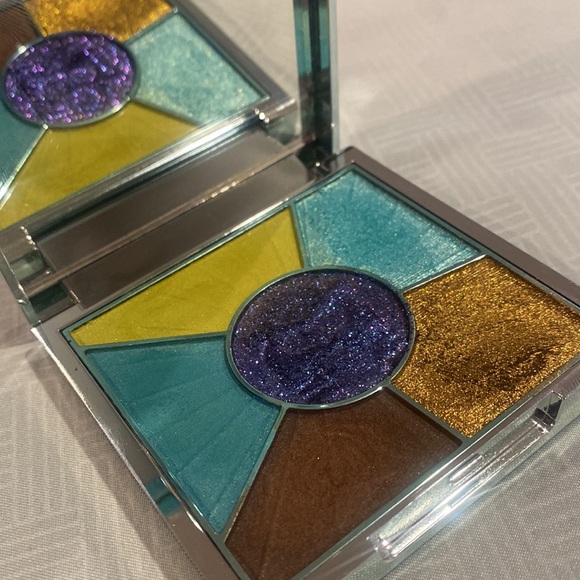 PUR X Trolls World Tour Eyeshadow Palette - Picture 3 of 4